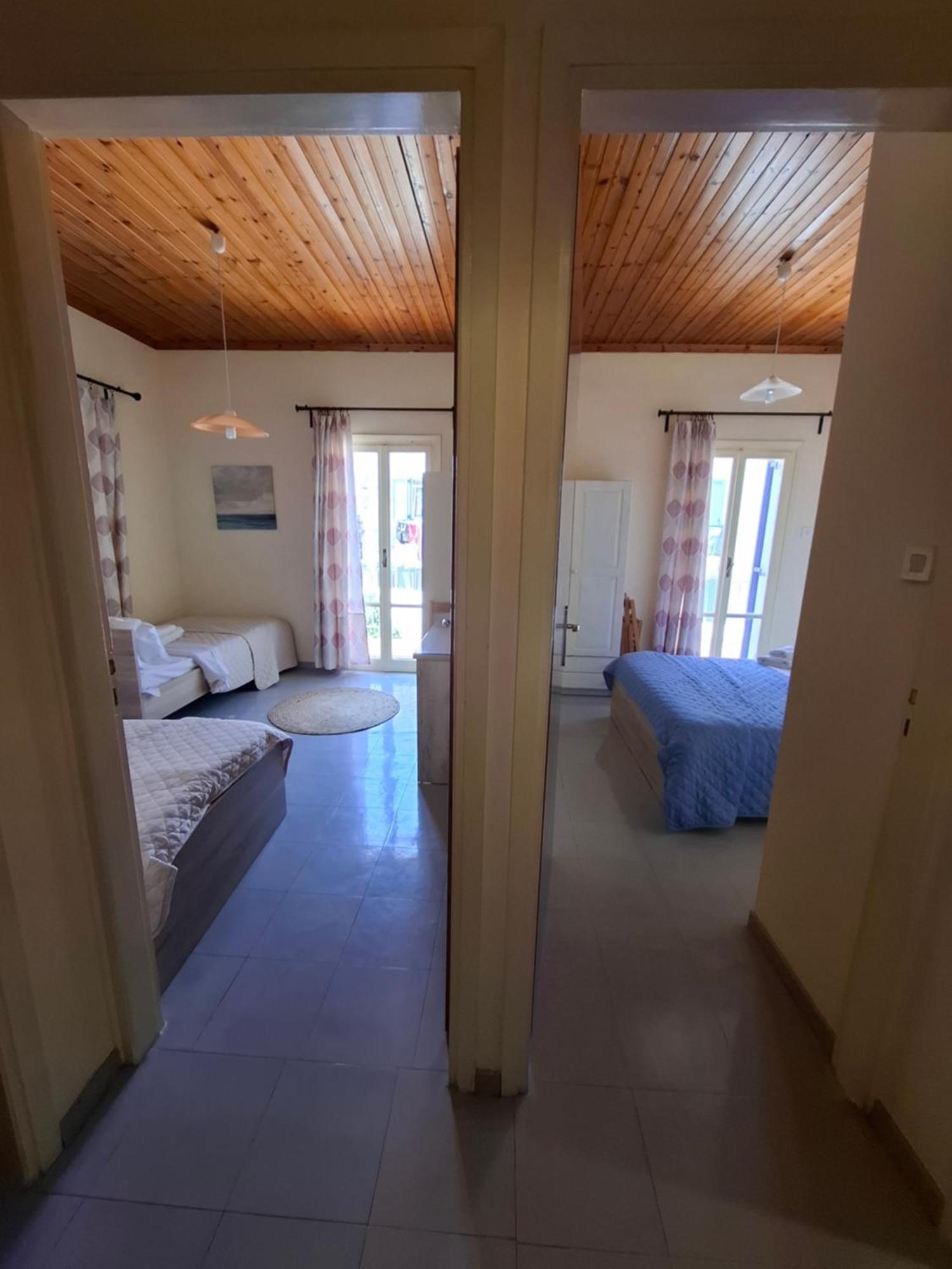 Old Harbor Apartments Spetses Town Extérieur photo