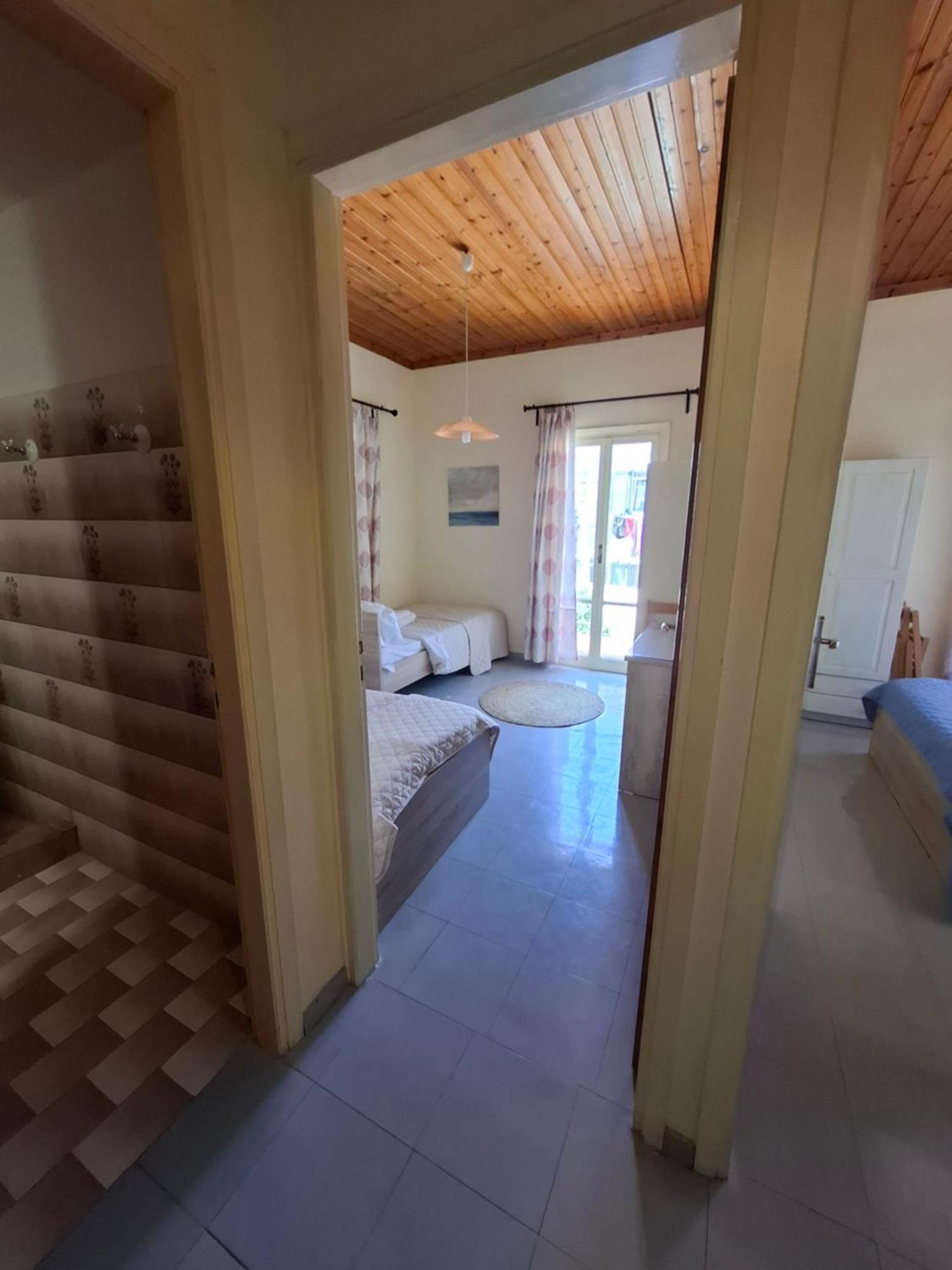 Old Harbor Apartments Spetses Town Chambre photo